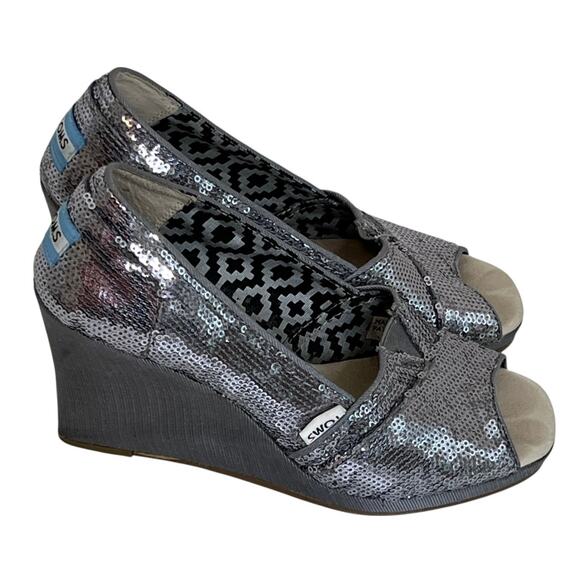 TOMS Womens Silver Sequin Peep Toe Wedge Heels Size W7 Glitter Party Shoes - Picture 2 of 12